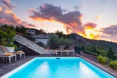 Βίλα Gocce - Nana Pool With Amazing Sea View